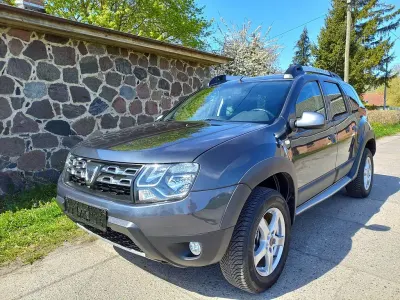 Second-hand Dacia Duster Lauréate 105 CP (77 kW) 2015 Gri SUV
