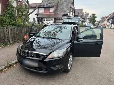 Gebraucht Ford Focus 118 PS (86 kW) 2009 Schwarz Kombi