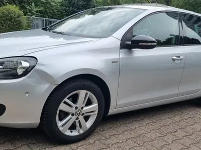 Gebraucht VW Golf VII Match 122 PS (89 kW) 2012 Silber Limousine
