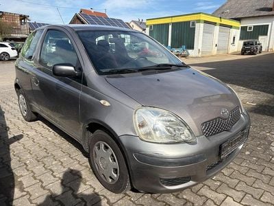 Gebraucht Toyota Yaris 65 PS (47 kW) 2005 Silber Kleinwagen