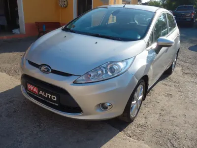 Gebraucht Ford Fiesta 82 PS (60 kW) 2009 Silber Limousine