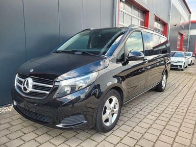 Mercedes V220