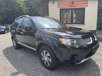 Gebraucht Mitsubishi Outlander Intense 156 PS (114 kW) 2009 Pantherschwarz (p) SUV