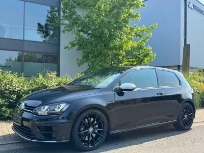 Gebraucht VW Golf VII Black Edition 300 PS (220 kW) 2015 Schwarz Kleinwagen