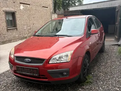 Gebraucht Ford Focus 101 PS (74 kW) 2008 Orange Limousine