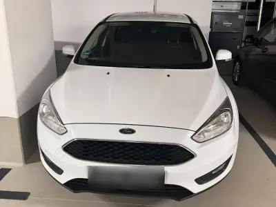 Usata Ford Focus 120 CV (88 kW) 2015 Bianco Station wagon