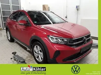 Usata VW Taigo Life 95 CV (69 kW) 2023 Rosso SUV