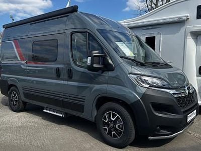 Gebraucht Buerstner Campeo 140 PS (102 kW) 2024 Grau Van