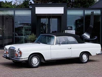 Second-hand Mercedes W111 SE 160 CP (117 kW) 1970 Alb Cabrio