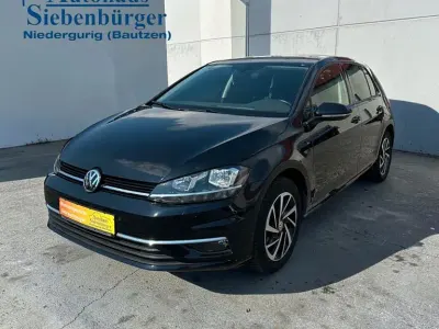 Gebraucht VW Golf VII Join 116 PS (85 kW) 2018 Deep black perleffekt Limousine