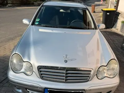 Gebraucht Mercedes C200 Elegance 122 PS (89 kW) 2006 Silber Kombi