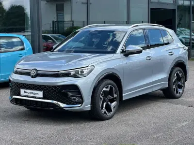 Neu VW Tiguan R-line 150 PS (110 kW) 2026 Silber SUV