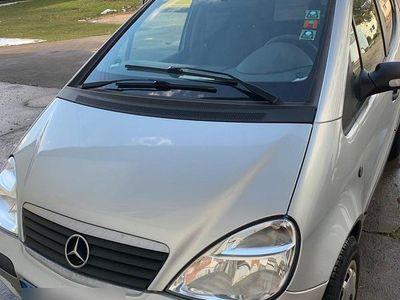 Usata Mercedes A140 82 CV (60 kW) 2004 Argento Utilitaria
