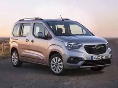 Gebraucht Opel Combo Life Ultimate 131 PS (96 kW) 2024 Grau Kombi