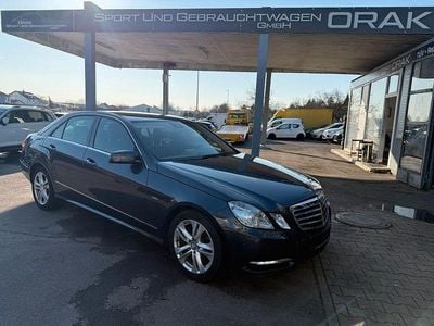 Gebraucht Mercedes E250 204 PS (150 kW) 2011 Grau Limousine