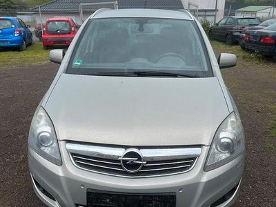Gebraucht Opel Zafira 150 PS (110 kW) 2010 Gold Van / Kleinbus