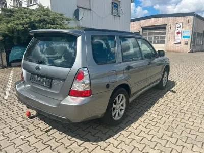 Gebraucht Subaru Forester 158 PS (116 kW) 2007 Grau SUV