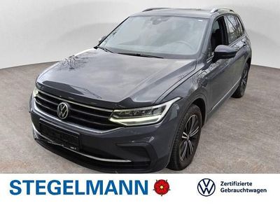 Gebraucht VW Tiguan Active 245 PS (180 kW) 2022 Delfingrau metallic SUV