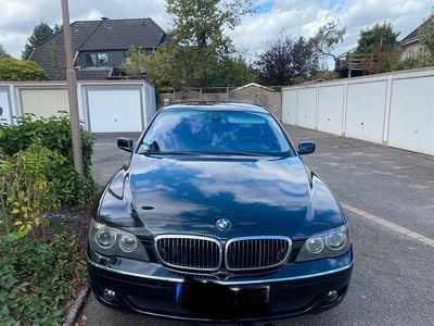 BMW 745