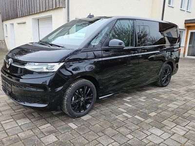 Schwarz Gebraucht 2024 VW Multivan Van | 48.900 € (Guter Preis)