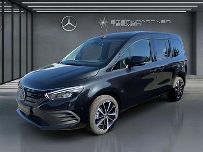 Gebraucht Mercedes EQT200 89 kW (122 PS) 2024 Loparitschwarz metallic Van / Kleinbus