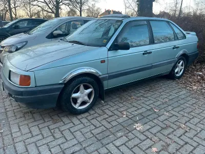 Gebraucht VW Passat 90 PS (66 kW) 1991 Grün Limousine