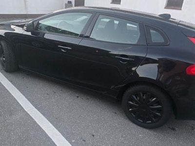 Gebraucht Volvo V40 Summum 114 PS (83 kW) 2014 Schwarz Limousine