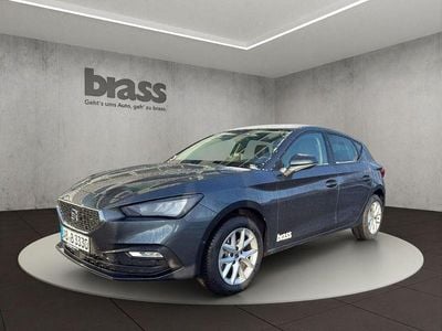 Używany Seat Leon 150 KM (110 kW) 2025 Szary Sedan/Limuzyna
