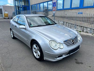 gebraucht Mercedes C180 Scheckheftgepflegt.