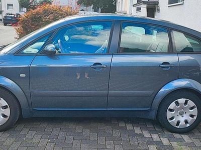 Audi A2