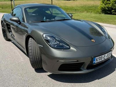 Porsche 718 Cayman