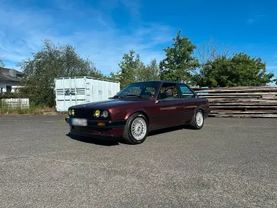 Gebraucht BMW 316 102 PS (75 kW) 1988 Rot Coupé