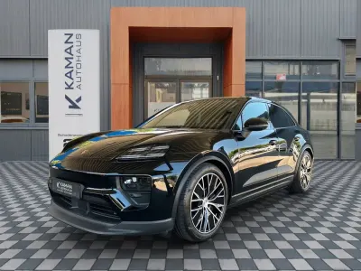 Gebraucht Porsche Macan 4 Electric 300 kW (408 PS) 2024 Schwarz SUV