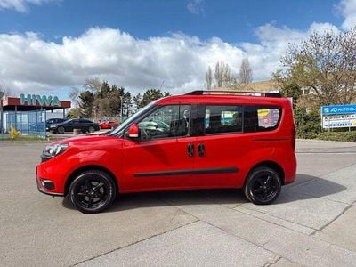 Gebraucht Fiat Doblò Lounge 120 PS (88 kW) 2019 Rot Van / Kleinbus