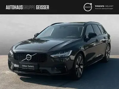 Gebraucht Volvo V90 Plus 349 PS (256 kW) 2025 Platinum grey Kombi