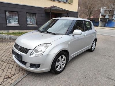Gebraucht Suzuki Swift 92 PS (67 kW) 2010 Silber Kleinwagen