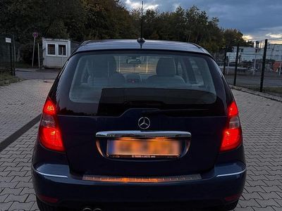 Mercedes A200