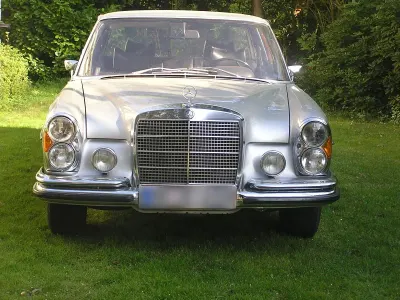 Gebraucht Mercedes 300 250 PS (183 kW) 1971 Silber Limousine