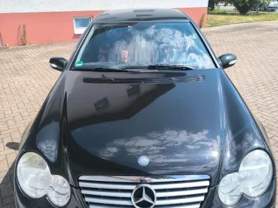 Gebraucht Mercedes C180 143 PS (105 kW) 2007 Schwarz Coupé