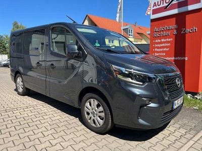 Grau Gebraucht 2024 Nissan Primastar Tekna Van / Kleinbus | 38.990 € (Fairer Preis)