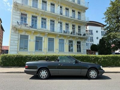 Gebraucht Mercedes E320 1995 Schwarz Cabrio