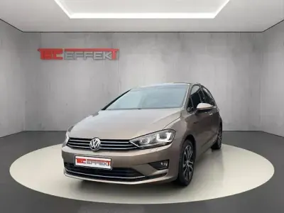 Gebraucht VW Golf VII LOUNGE 110 PS (80 kW) 2015 Gold Limousine