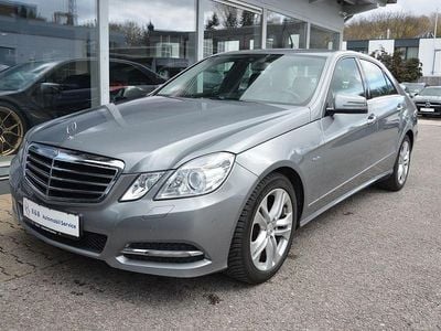 Gebraucht Mercedes E200 Avantgarde 184 PS (135 kW) 2011 Palladiumsilber Limousine