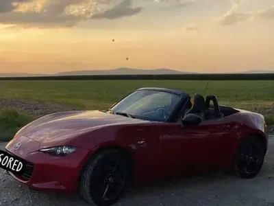 Begagnad Mazda MX5 Exclusive-Line 131 HK (96 kW) 2016 Röd Cab