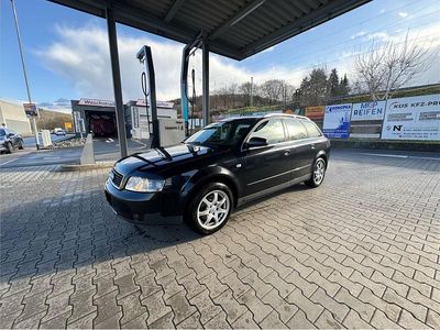 Gebraucht Audi A4 131 PS (96 kW) 2002 Blau Kombi