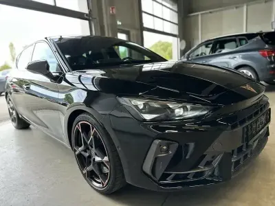 Gebraucht Cupra Leon VZ 300 PS (220 kW) 2025 Schwarz Limousine