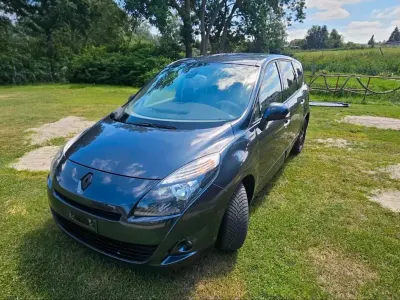 Gebraucht Renault Grand Scénic III 131 PS (96 kW) 2010 Grau Van / Kleinbus