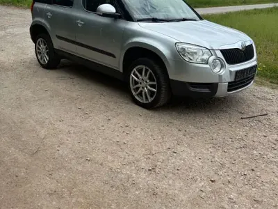 Gebraucht Skoda Yeti Family 170 PS (125 kW) 2013 Silber SUV