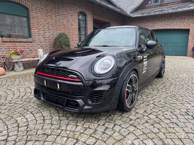 Second-hand Mini John Cooper Works 231 CP (169 kW) 2019 Negru Hatchback