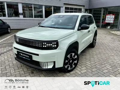 Neu Fiat Grande Panda Icon 101 PS (74 kW) 2026 Aqua blau Kleinwagen